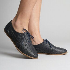 Vintage Navy Leather Cut Out Loafer Flats Size 9